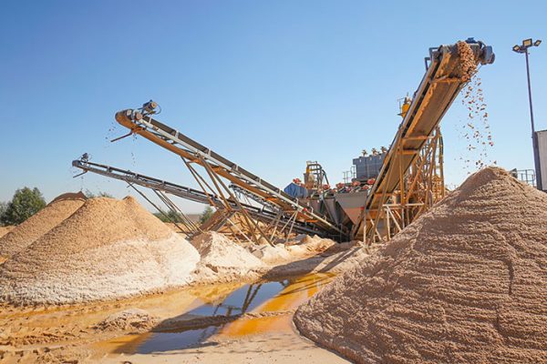 روش‌ های کاهش آلودگی استخراج در معادن سیلیس